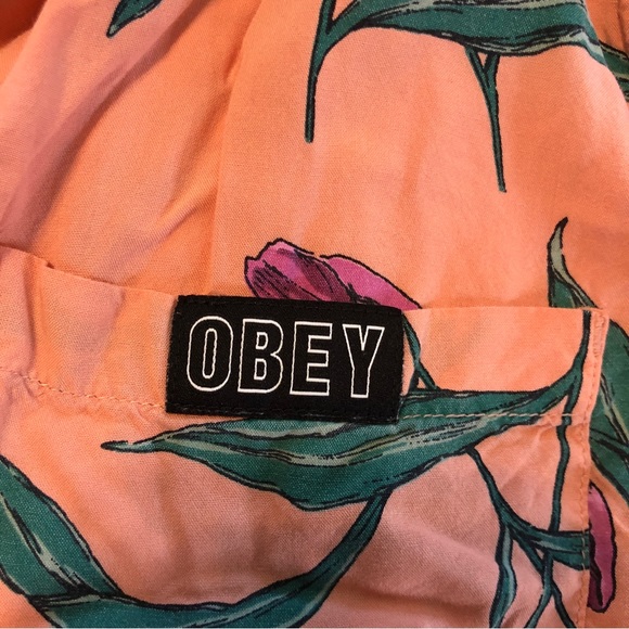 Obey Floral Hawaiian Print Button Up Top Size Small - Picture 5 of 7